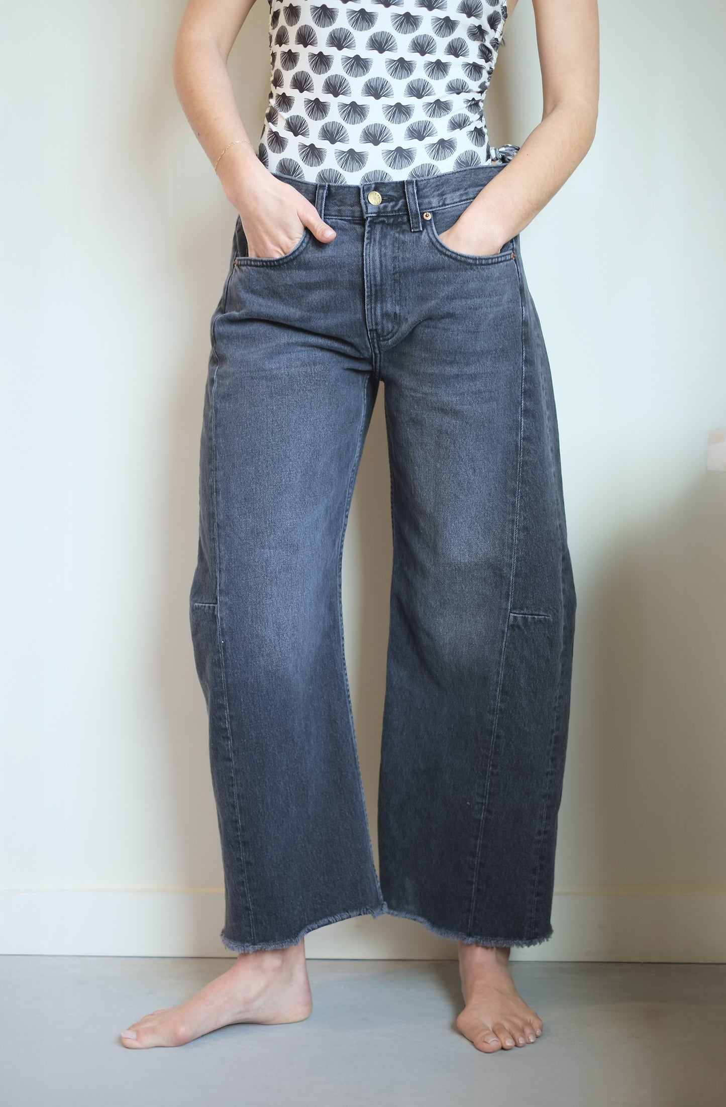 B SIDES Relaxed Lasso Jean in Stil Black
