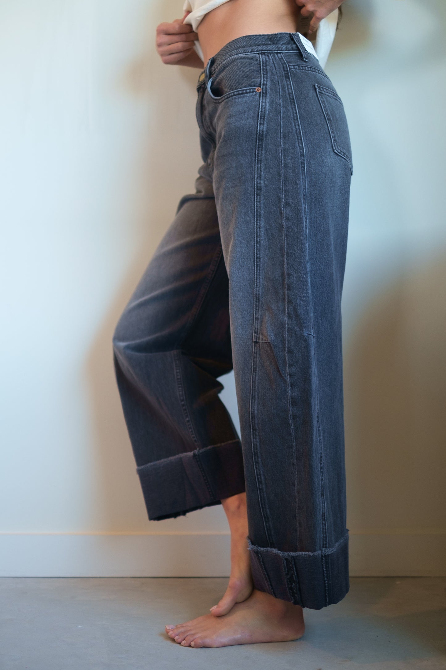 B SIDES Relaxed Lasso Cuffed Jean in Stil Black