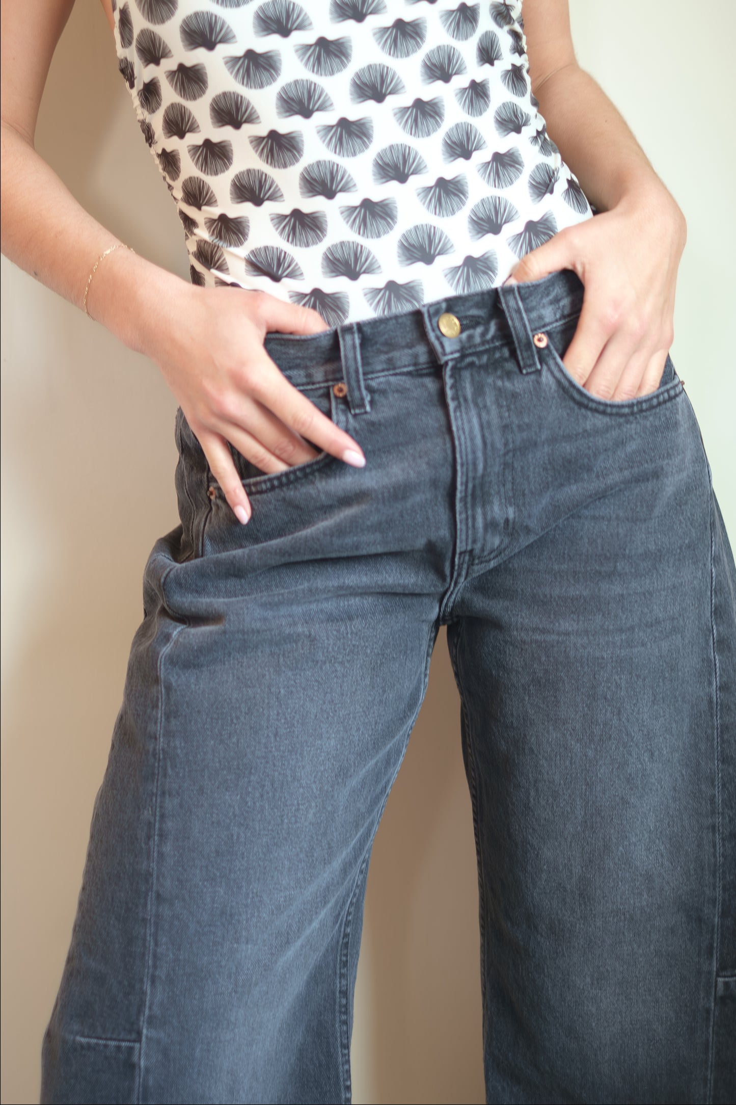 B SIDES Relaxed Lasso Jean in Stil Black