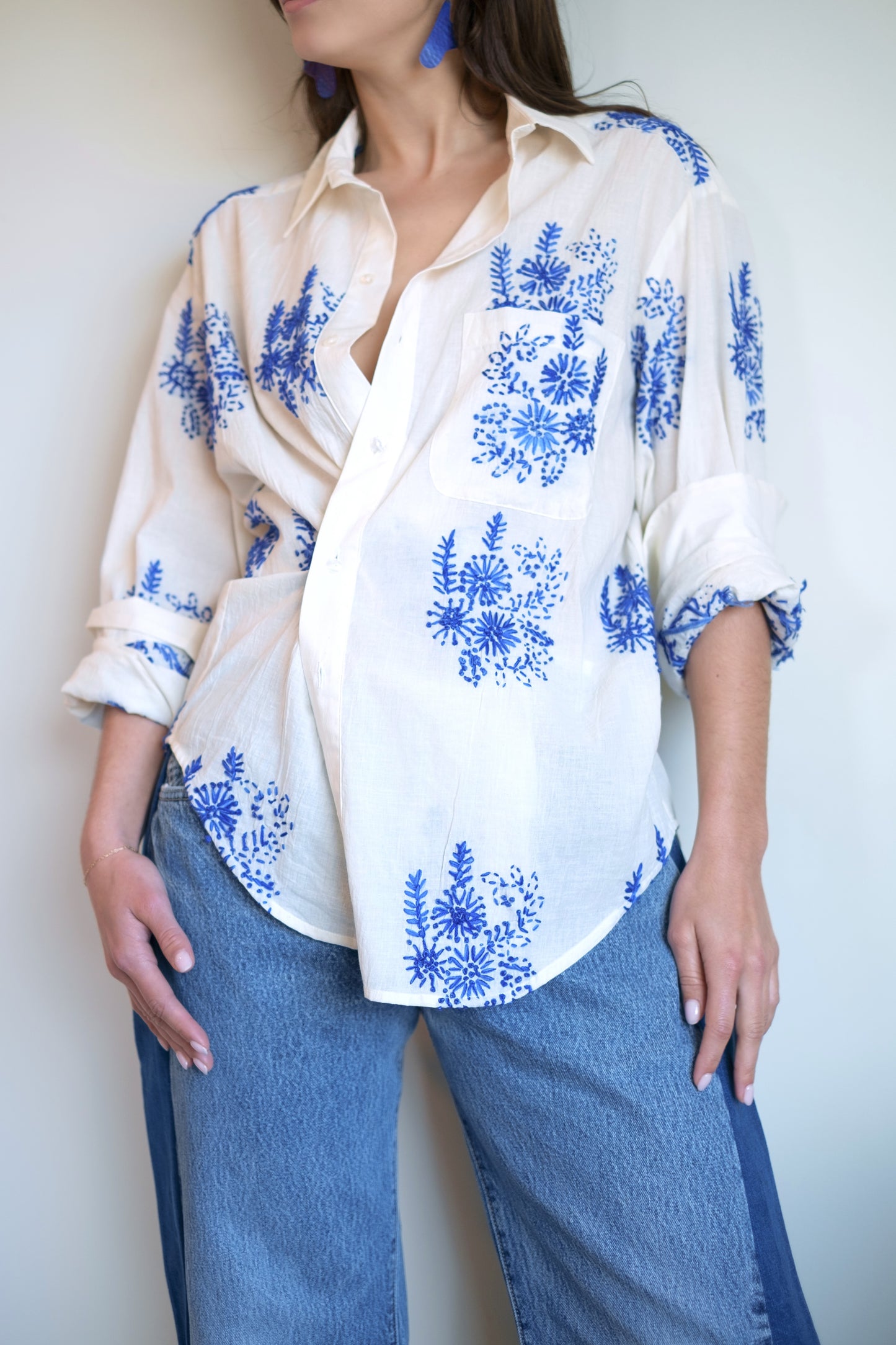 Wear Cissa -The MEN'S Shirt, 100% Natural Cotton in Floret Handstitch