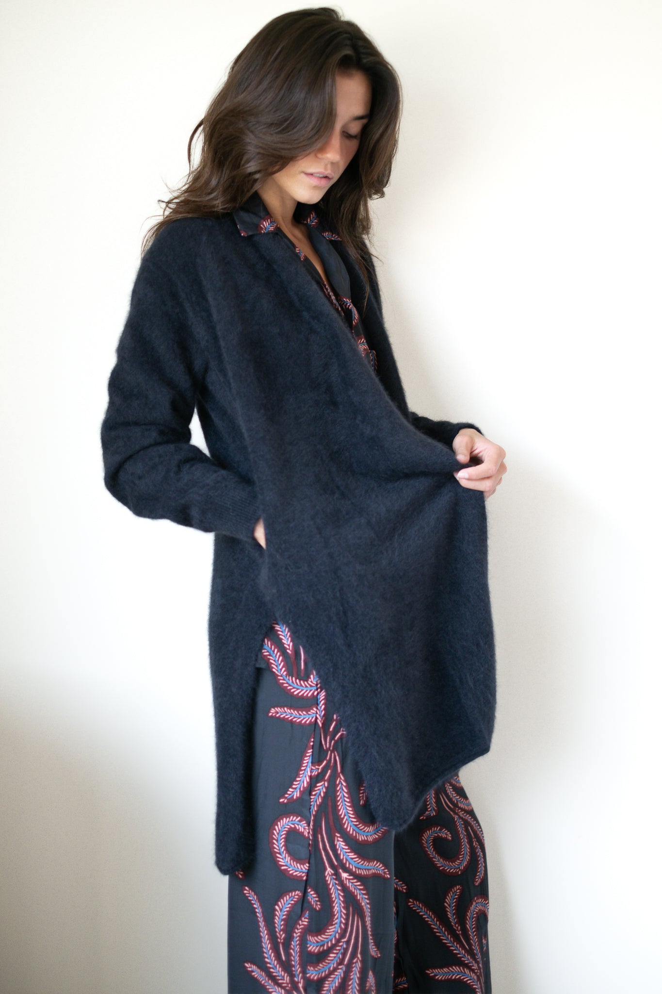 C.T.plage Raccoon Long Cardigan in Navy