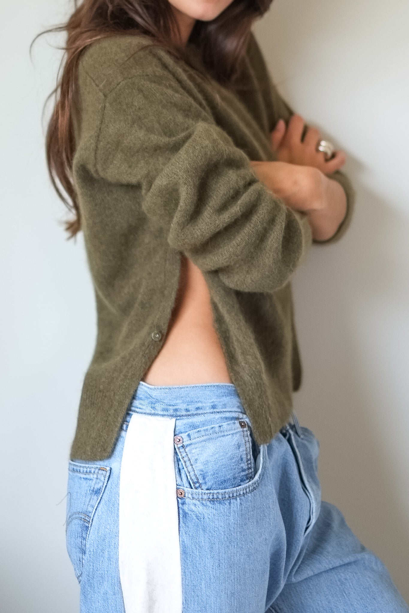 C.T.plage Raccoon Side Slit Pullover in Olive