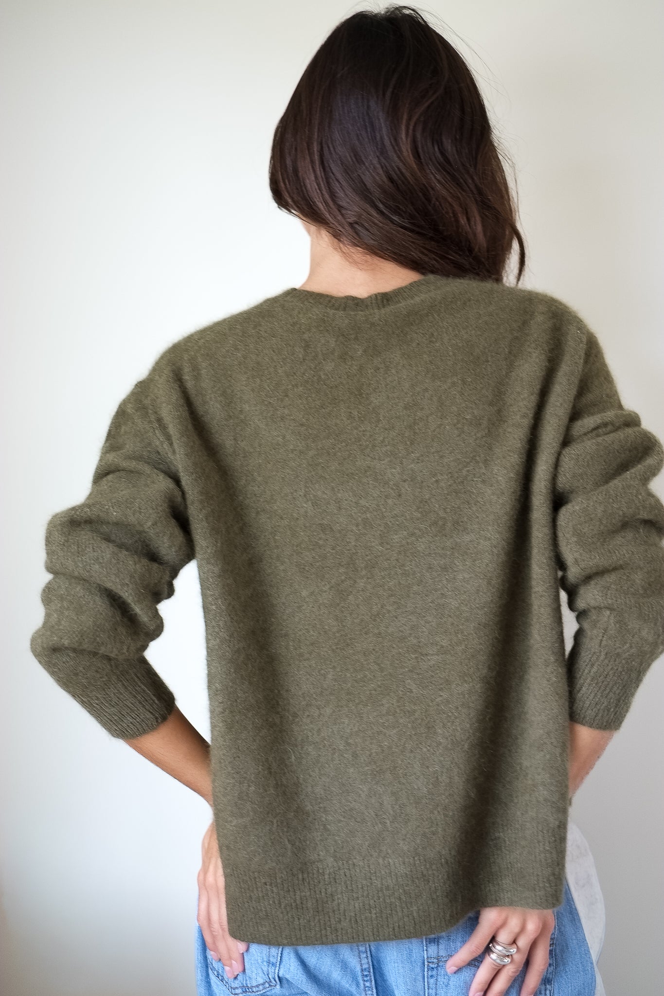C.T.plage Raccoon Side Slit Pullover in Olive