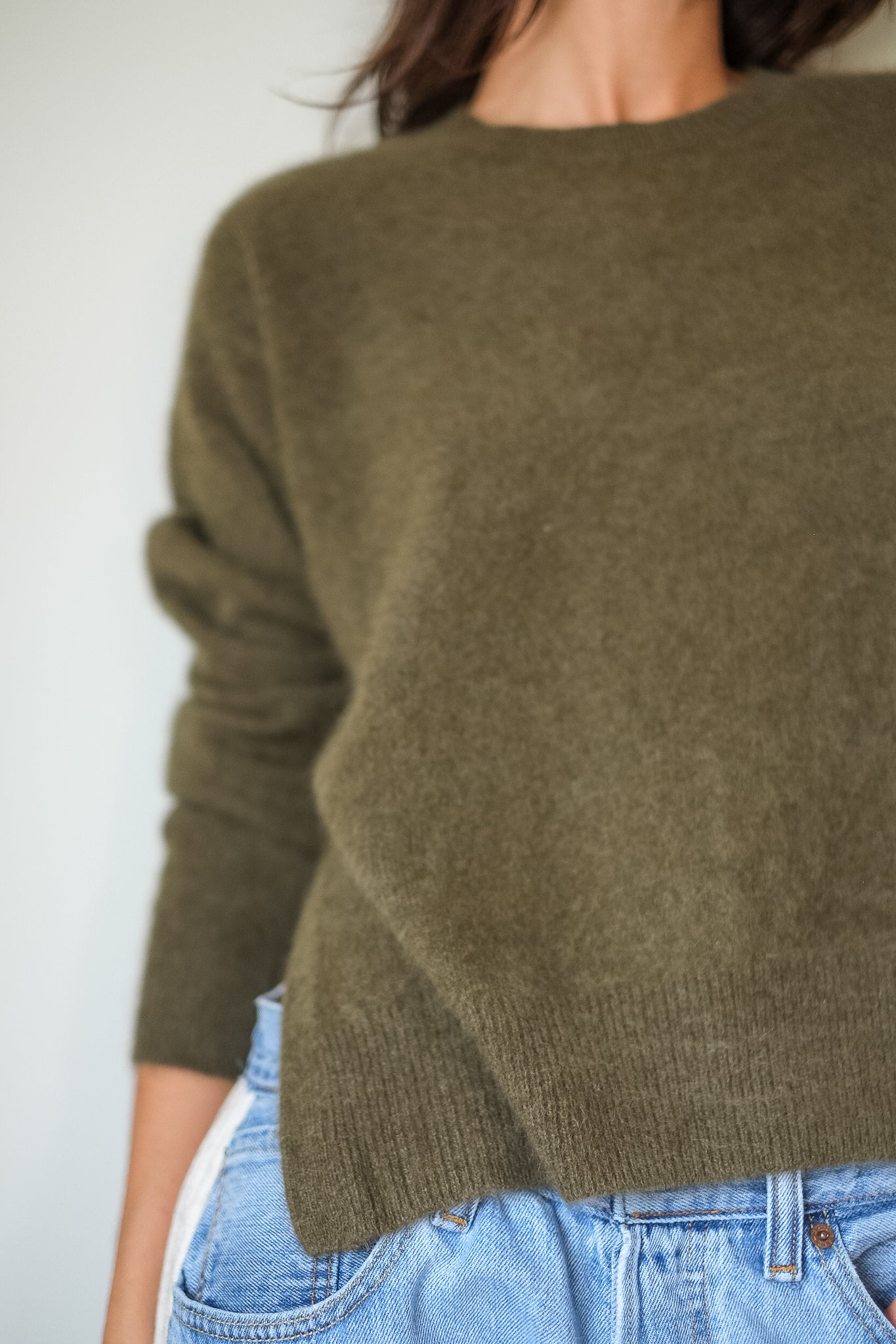 C.T.plage Raccoon Side Slit Pullover in Olive