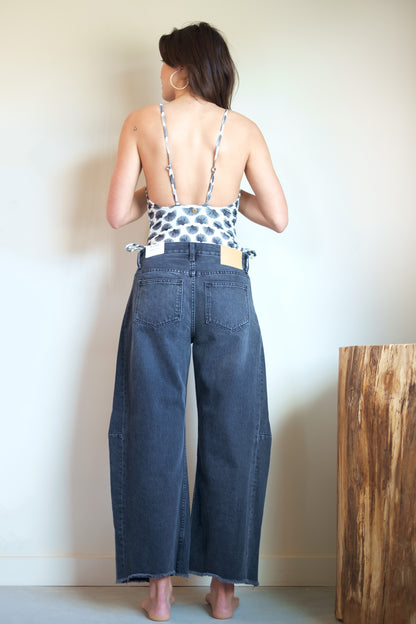 B SIDES Relaxed Lasso Jean in Stil Black