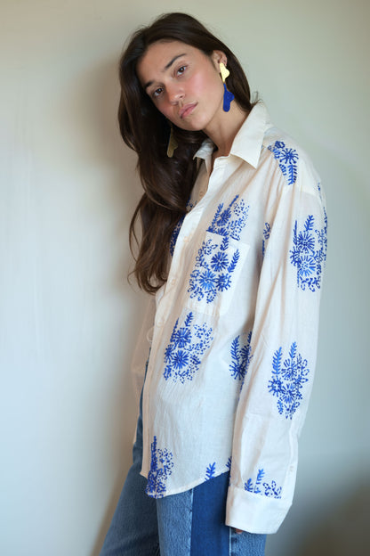Wear Cissa -The MEN'S Shirt, 100% Natural Cotton in Floret Handstitch