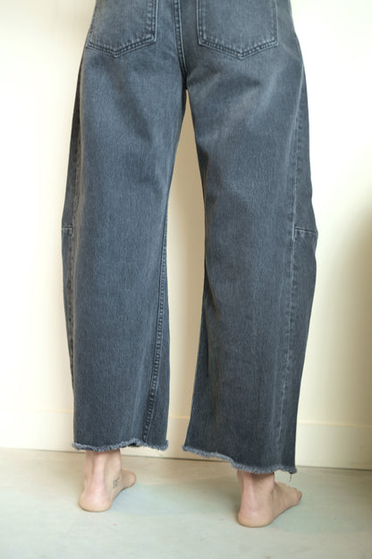 B SIDES Relaxed Lasso Jean in Stil Black