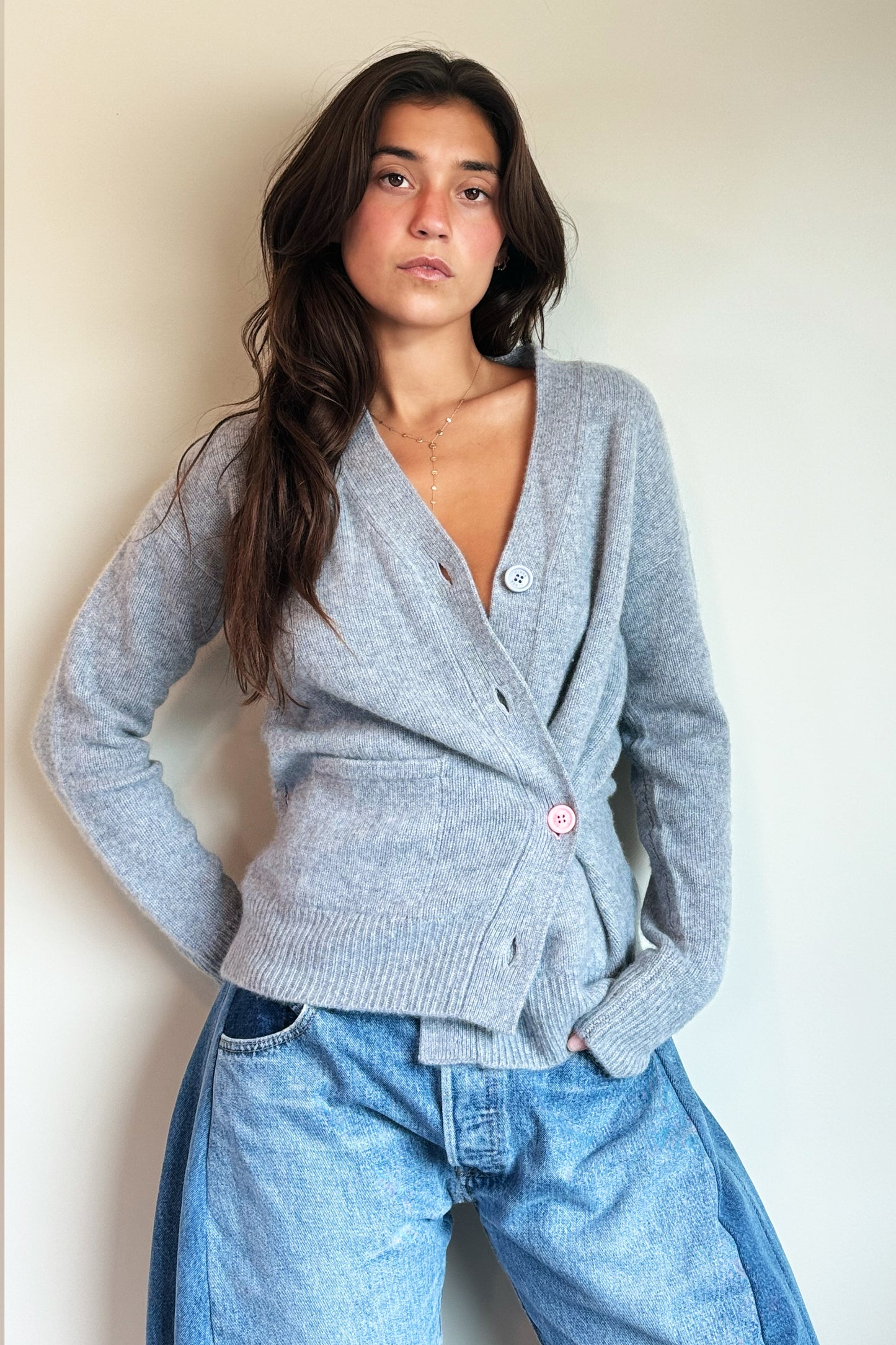 Wear Cissa The Cardigan 100% Cashmere in Grey